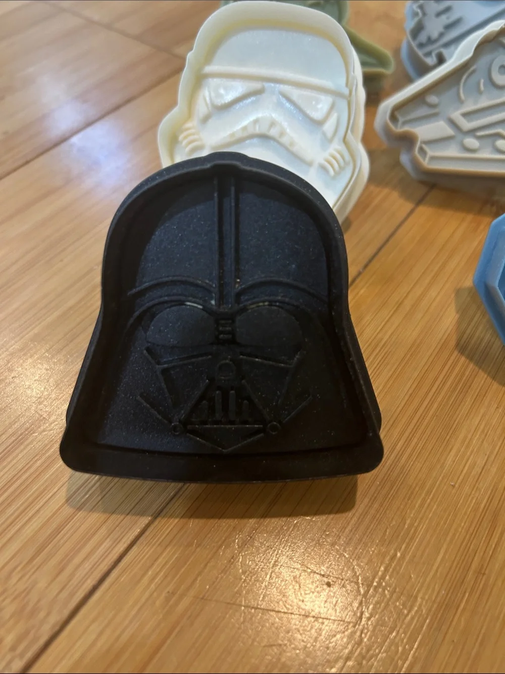 Williams Sonoma Star Wars Cookie Stamp Set - Green, Blue, White, Black Set of 8